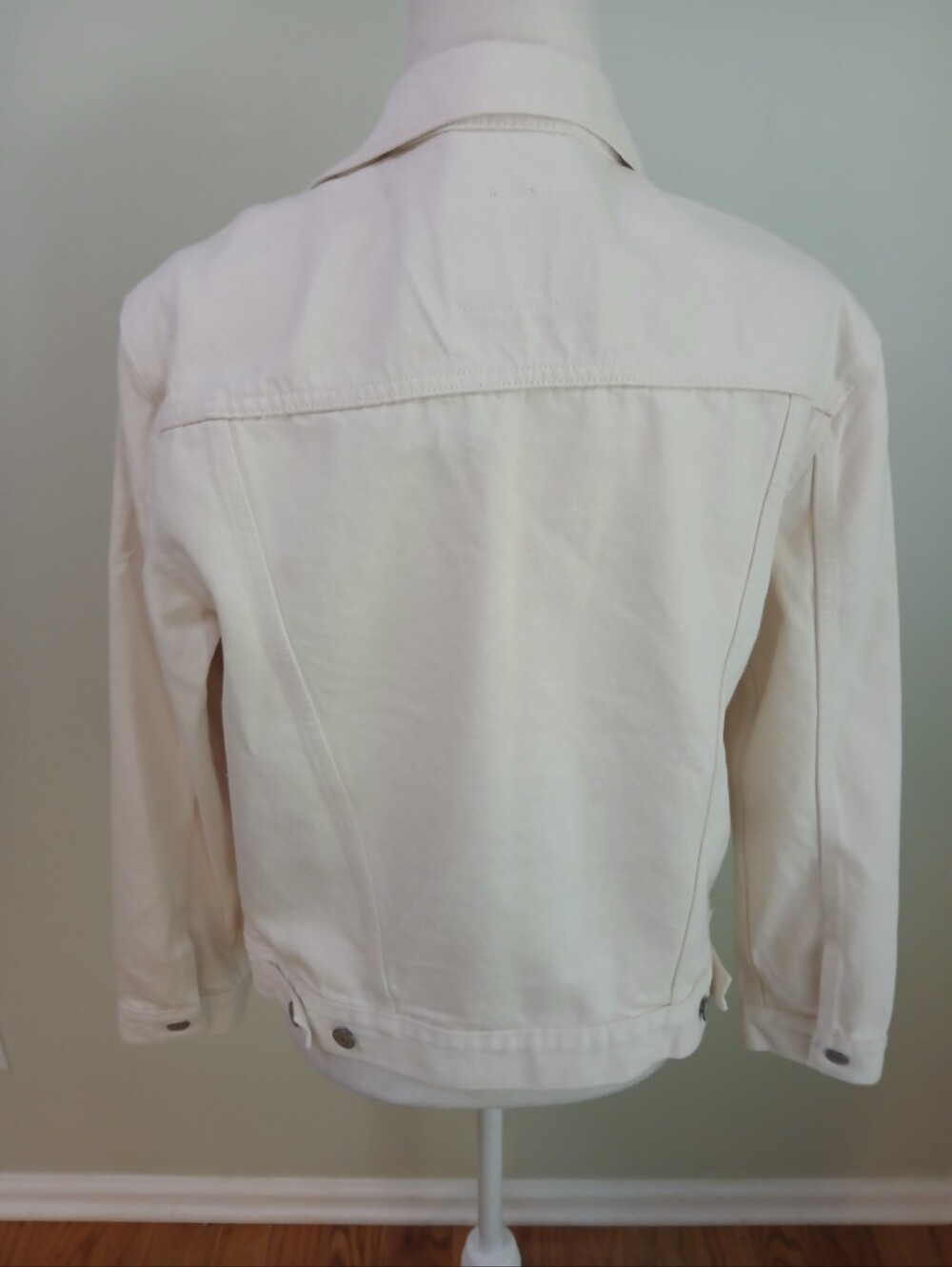 Levi’s Ex-Boyfriend Denim Trucker Jacket NWT - Picture 4 of 9